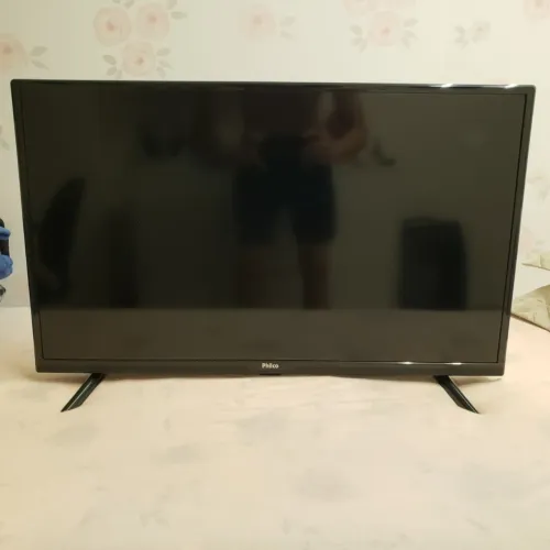 TV Philco 32 usada - não é smart tv