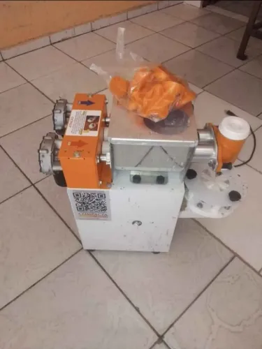VENDO MODELADORA