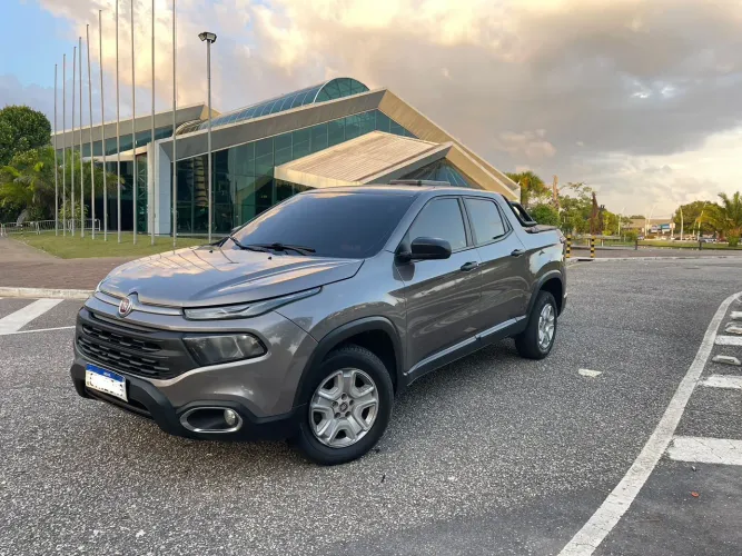 V ou T - FIAT TORO MANUAL 1.8 - 2021