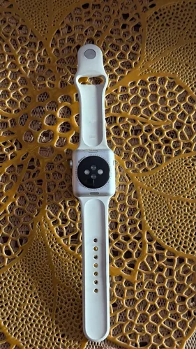 1. Apple Watch Series 3 42mm Original | 87% Bateria | Caixa + Carregador