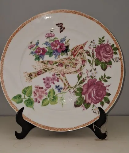 Pratos de porcelana pintados a mão