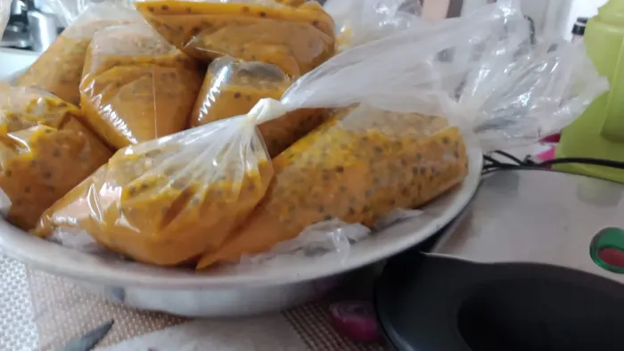 Vende _se polpa de maracujá