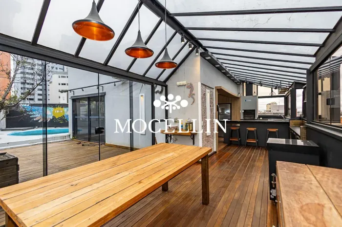 Cobertura com 208 m², 2 quartos sendo 1 suíte à venda no bairro Bigorrilho.