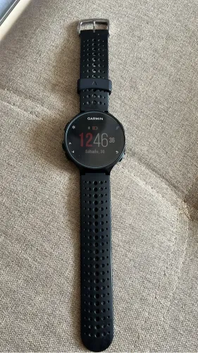 GARMIN FORERUNNER 235 - GPS PARA CORRIDA E TREINOS | BOM ESTADO