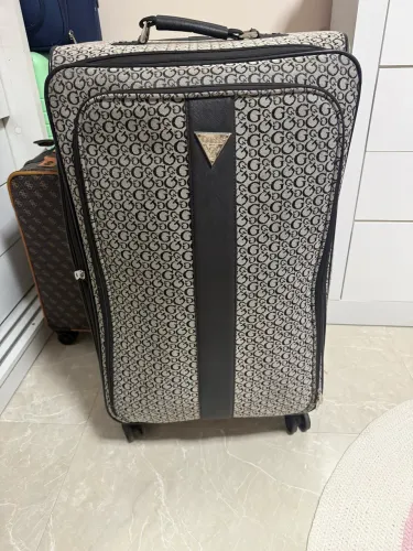 Mala de viagem Guess 23kl