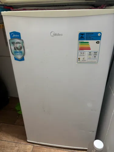 Frigobar Midea