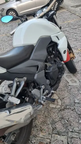 Moto 250 cc esportiva, Vendo ou troco