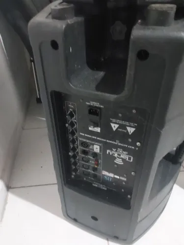 Caixas de som ativa e passiva amplificada