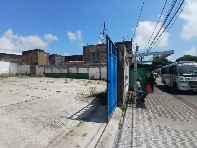 Imóvel para aluguel tem 800 metros quadrados em Petrópolis - Natal - RN