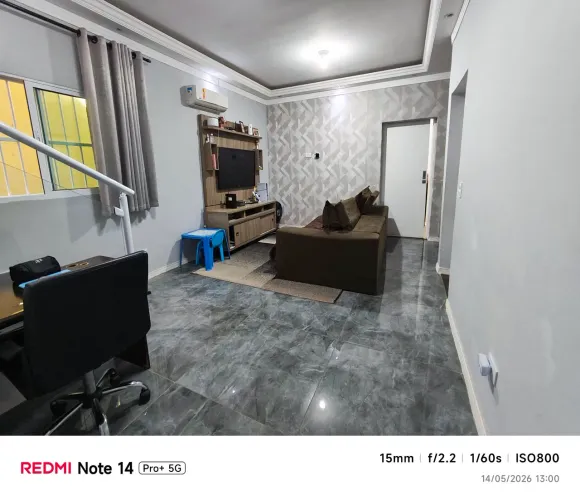 Alugo casa ...