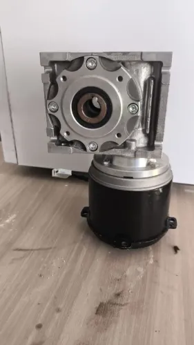 Motoredutor Corrente Contínua - Série MR4