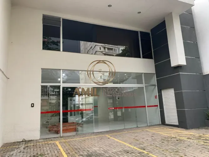 Aluga-se Ponto Comercial, 270 m², 3 Banheiros, 3 Vagas, Bairro Jardim Satélite - São José
