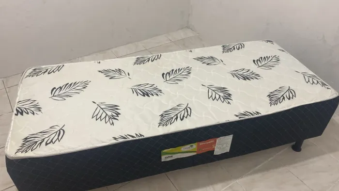 Cama de solteiro nunca usada 