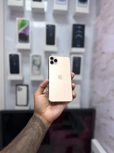 IPHONE 11 PRO MAX 256GB TELA NOVA<br>R$ 1.399,00 MUITO LINDO