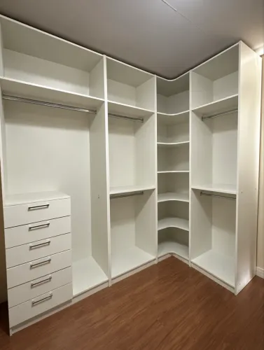 Closet Modulado em MDF Branco - Versátil e Excelente Estado