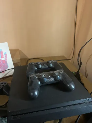 PS4 super slim