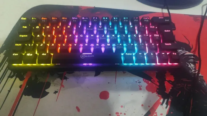 Teclado mecânico gamer 60%+ mouse gamer de brinde 