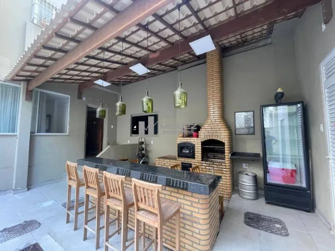 Apartamento Sala 2 Quartos com Área Externa à Venda na Rua do Bispo - Rio Comprido.