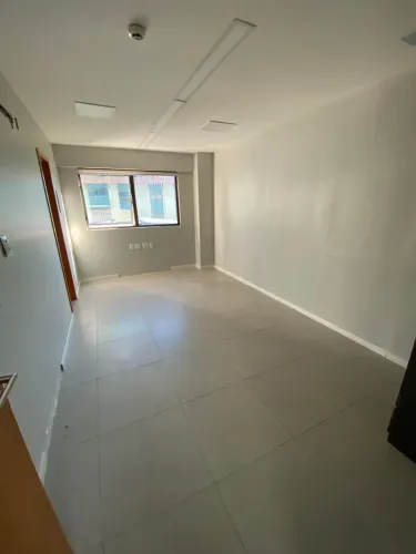 Sala comercial para aluguel com 62 metros quadrados em Casa Forte - Recife - PE