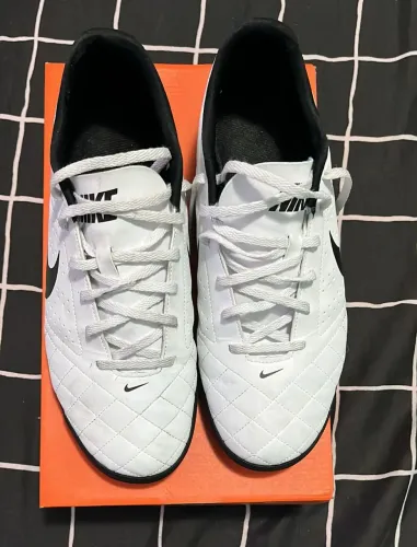 Chuteira Nike 41 BECO TF 2 usada 1x