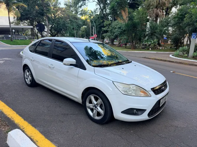 Ford Focus 2.0 16v/se/se Plus Flex 5P Aut. 2013