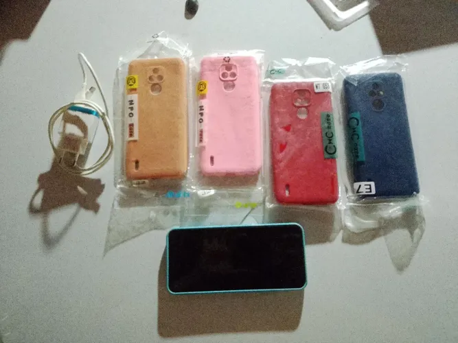 VENDE-SE CELULAR MOTOROLA MOTO E7! NA COMPRA DO CELULAR, GANHA 4 CAPAS + CARREGADOR.