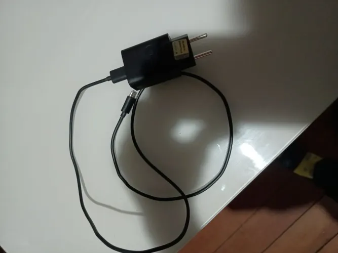 Vendo carregador original do Motorola g56 novo