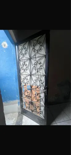 Porta de ferro
