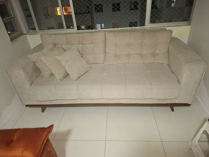 Vendo sofá de luxo seminovo