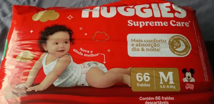 Fralda Huggies M com 66 unidades