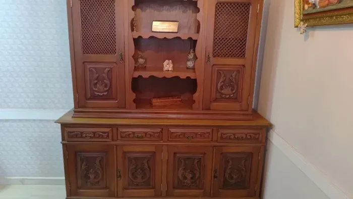 Buffet Colonial em Madeira Maciça