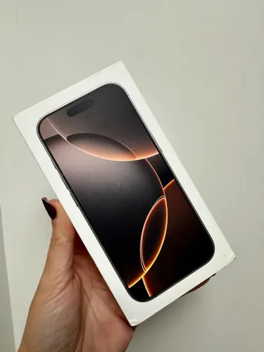 iPhone 16 Pro 128 Gb Titaniun Desert Lacrado