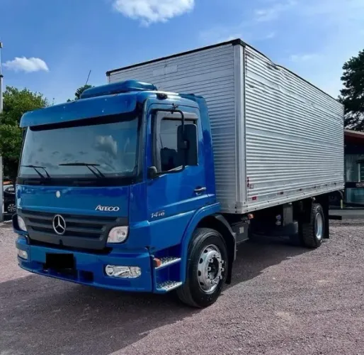 mb atego 1418 4x2 2006 baú 6,8m