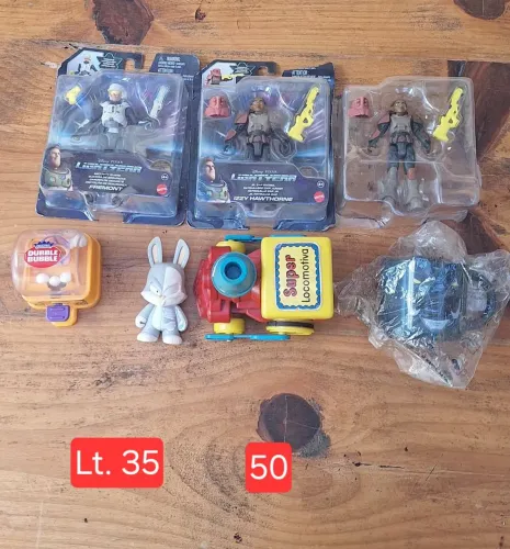 Brinquedos variados Lote 35