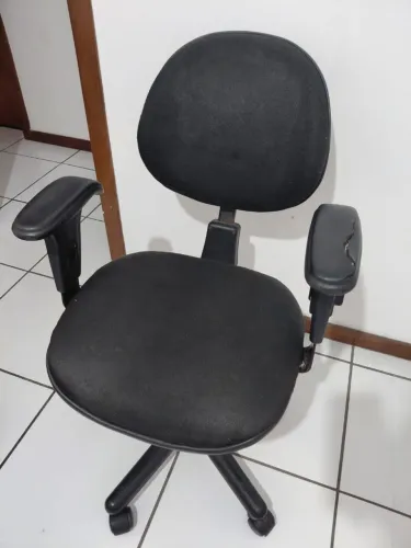 Cadeira de Escritório em ótimo estado 