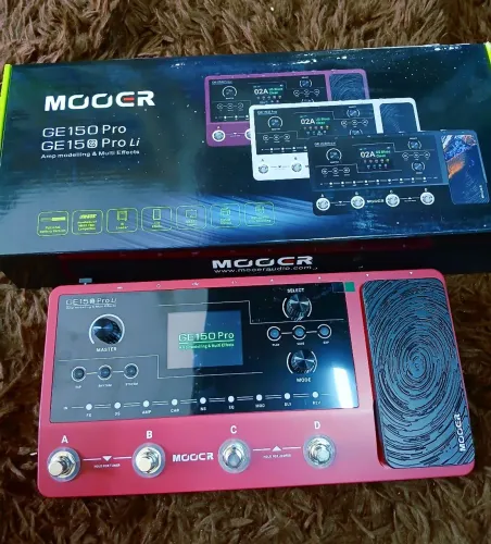 Pedaleira MOOER GE 150 PRO li