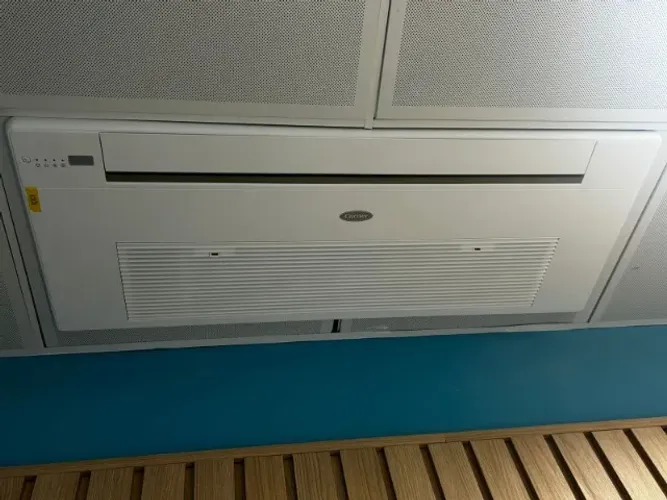 AR-CONDICIONADO K7 QUENTE/FRIO -  CARRIER
