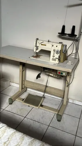 Máquina de costura