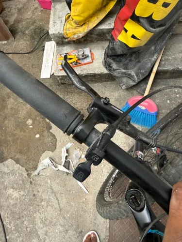 Bicicleta MTB Aro 29 ? Completa (Deore 11v)