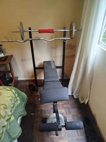 Equipamento de musculação