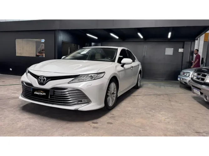 Toyota Camry XLE 3.5 24V Aut. 2019