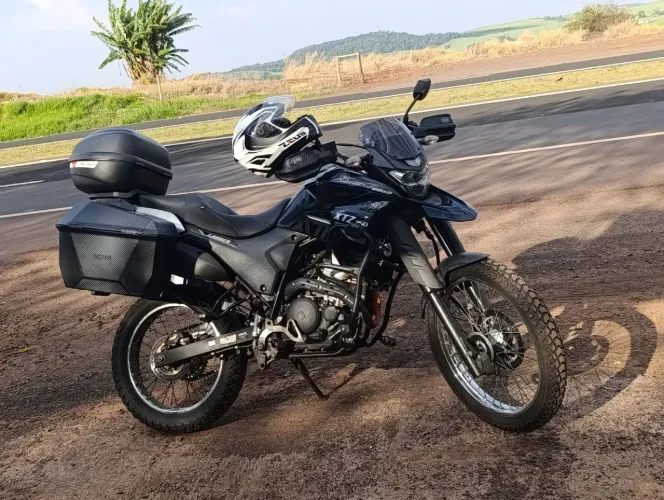 Lander 250 em perfeito estado, toda revisada e com acessórios, para pessoas exigente