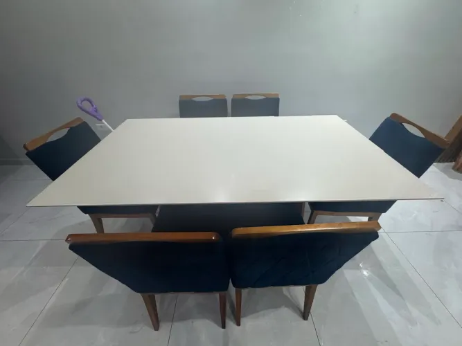 Mesa de 6 lugares 