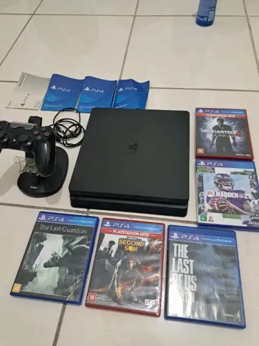 PlayStation 4 Slim - 1 TB