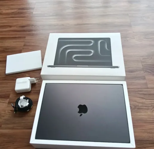 MacBook Pro M4 16GB / 512GB SSD - Black