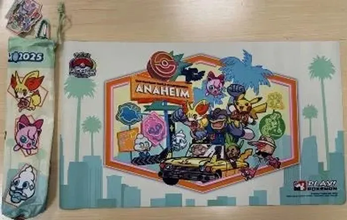 Kit Playmat Play! Pokémon - World Championships Anaheim 2025 - SoCal Beach Skater