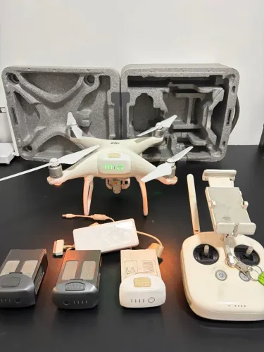 Dji Phantom 4 com 4 baterias