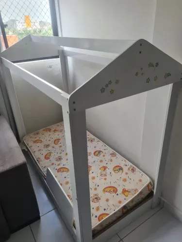 Cama infantil Montessoriana