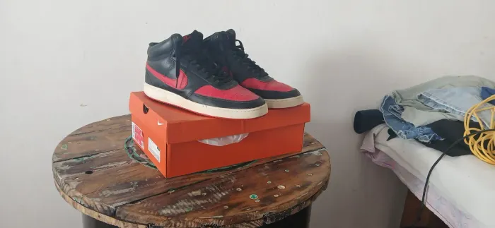 Tênis Nike Court Vision Mid Preto e Vermelho