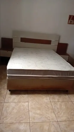 cama box casal com colchão (semi-novo) e cabeceira